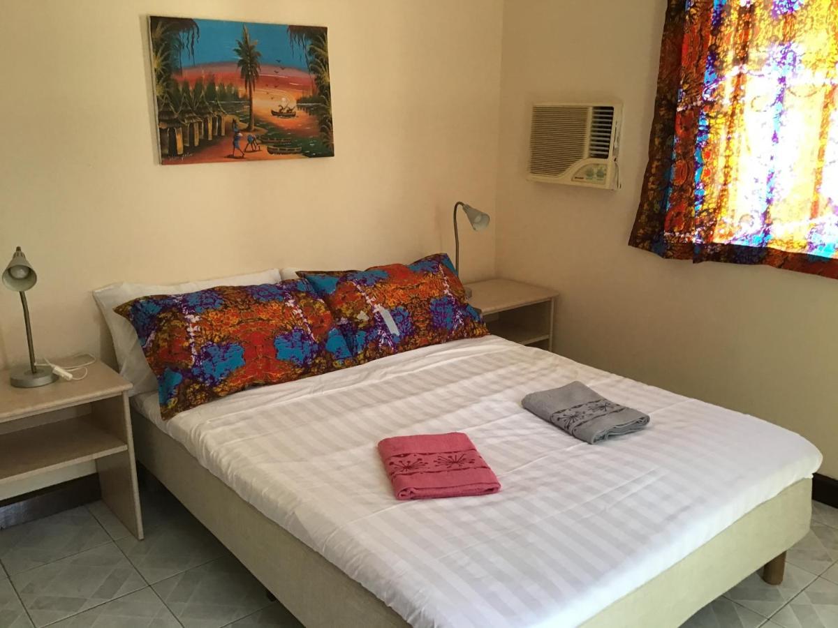 Anns Guesthouse Bakaugambia Exterior photo